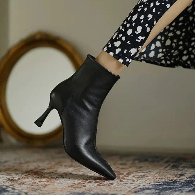 Mavy Ankle Boots