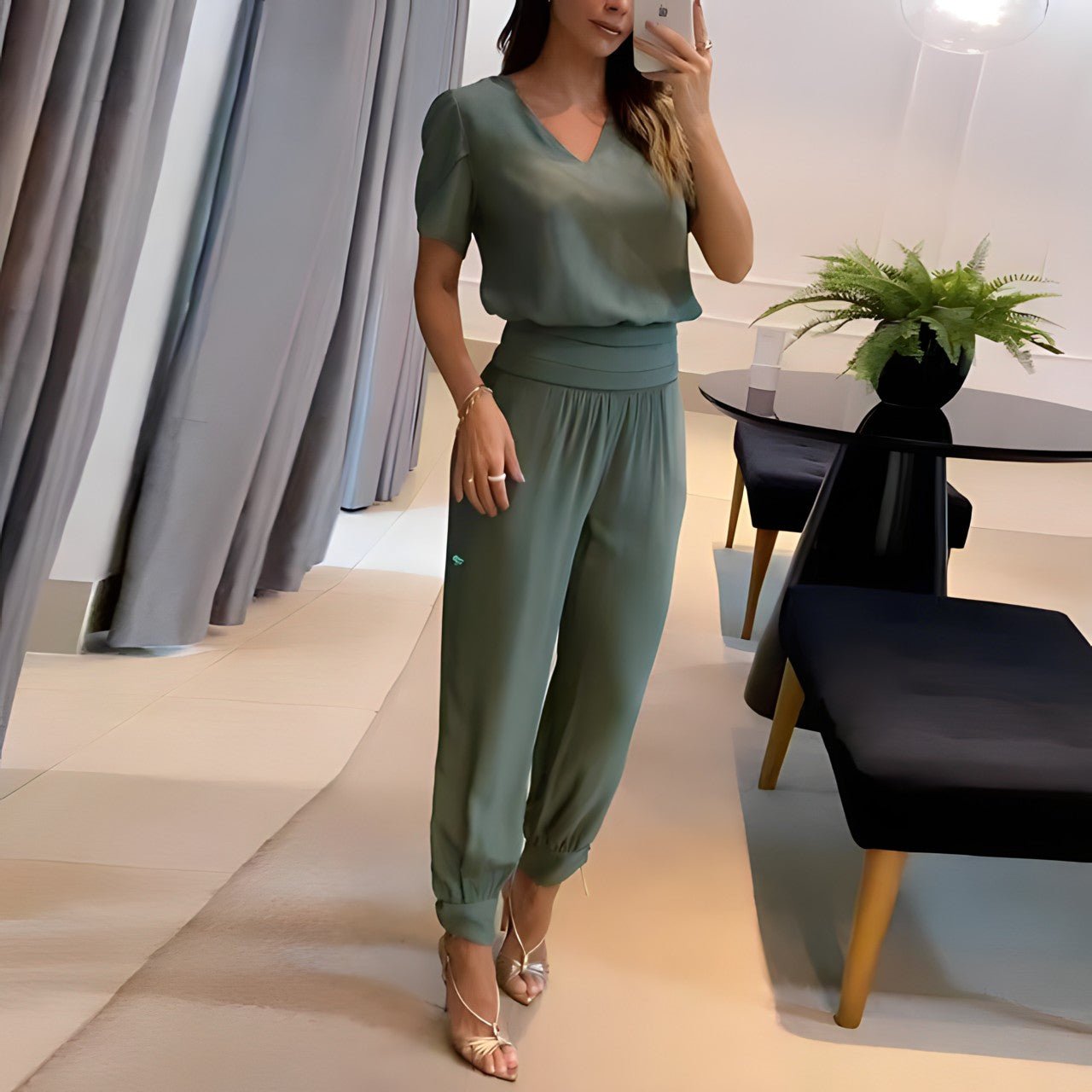 Alexandra | Trendy set with blouse and trousers