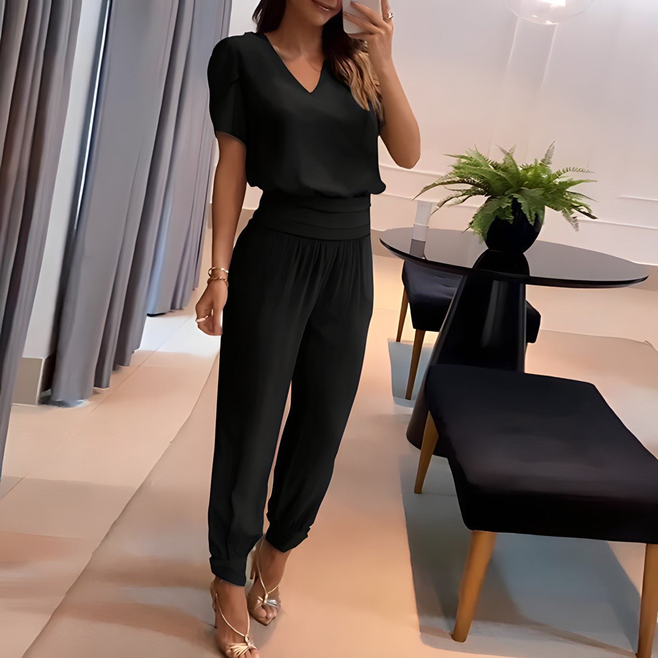 Alexandra | Trendy set with blouse and trousers